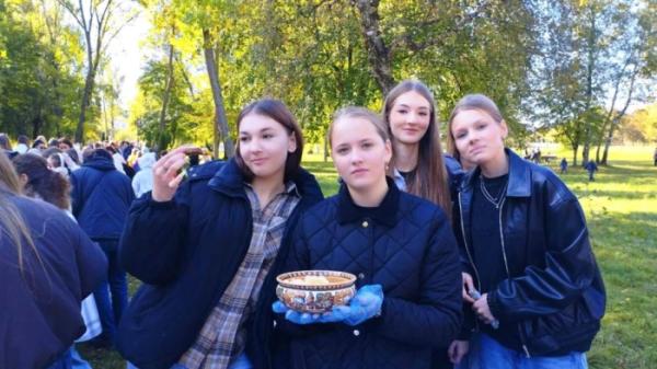 На благодійному ярмарку у Турійську зібрали понад 76 тисяч для ЗСУ8