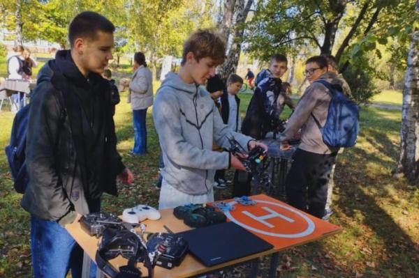 На благодійному ярмарку у Турійську зібрали понад 76 тисяч для ЗСУ26