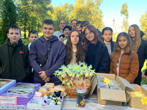 На благодійному ярмарку у Турійську зібрали понад 76 тисяч для ЗСУ19
