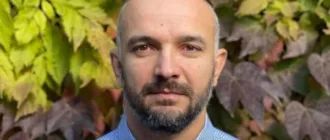 На Херсонщині російський дрон атакував авто заступника начальника Херсонської РВА На Херсонщині російський дрон атакував авто заступника начальника Херсонської РВА