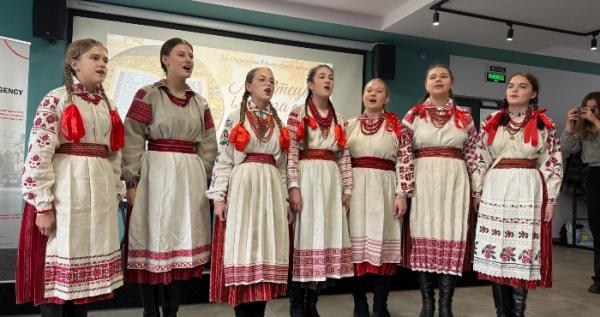 Музичним акцентом події став виступ фольклорного гурту «Веснянка»