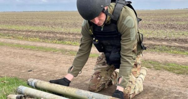 На Миколаївщині поліцейські вибухотехніки знищили ворожі боєприпаси