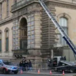 Сім хвилин, що приголомшили світ: у Луврі вкрали коштовності Наполеона