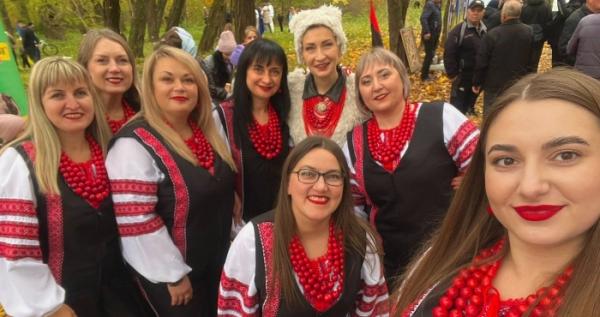 Представники культури Тараканівської громади взяли участь у святі української традиційної культури «Холодна юшка у пана Малинського» в селі Зірне Березнівської громади Представники культури Тараканівської громади взяли участь у святі української традиційної культури «Холодна юшка у пана Малинського» в селі Зірне Березнівської громади