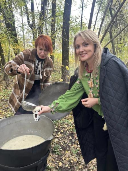 Тараканівські колективи  представили мистецькі візерунки на колоритному святі у  Березнівській громаді5