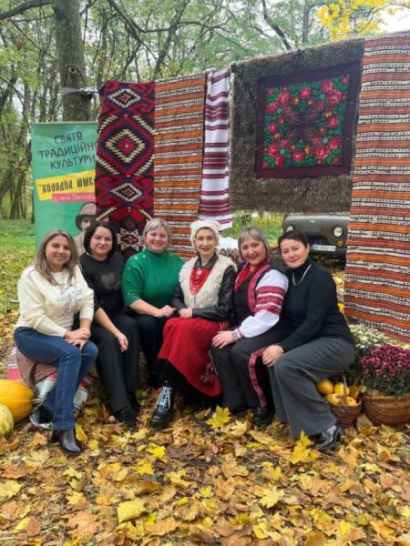 Тараканівські колективи  представили мистецькі візерунки на колоритному святі у  Березнівській громаді3