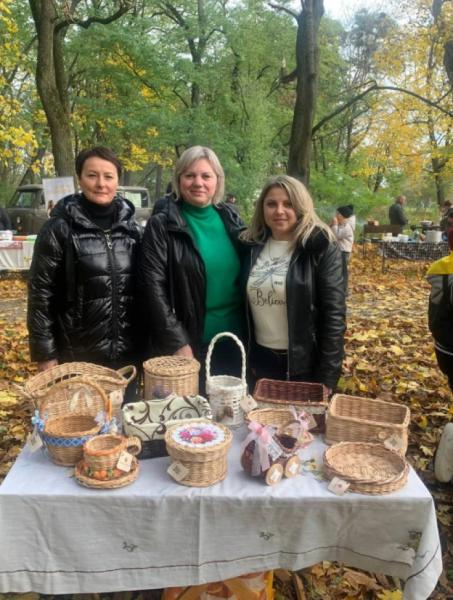 Тараканівські колективи  представили мистецькі візерунки на колоритному святі у  Березнівській громаді2