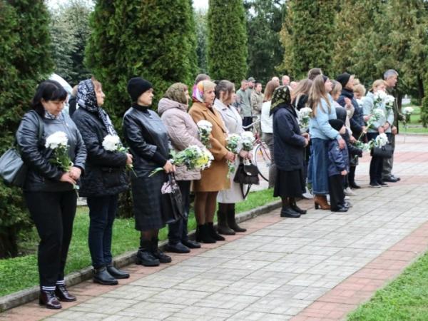 У День захисників і захисниць України у Турійську рідним вручили посмертні нагороди16