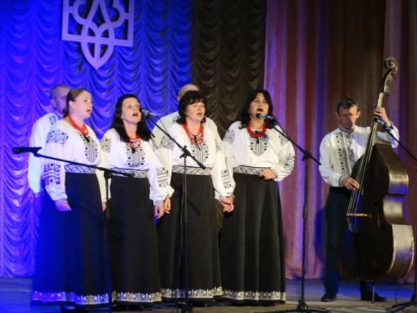 У День захисників і захисниць України у Турійську рідним вручили посмертні нагороди26