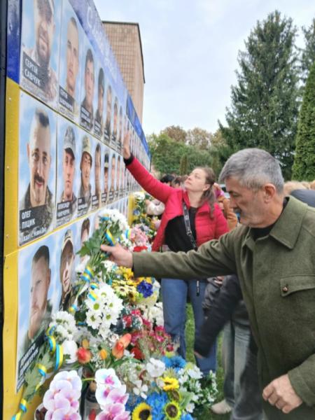 У День захисників і захисниць України у Турійську рідним вручили посмертні нагороди22