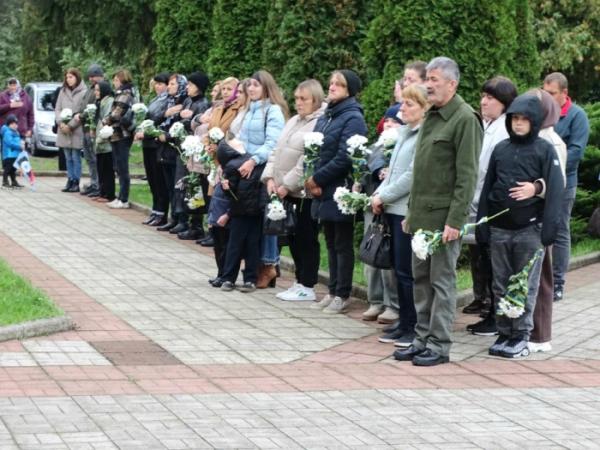 У День захисників і захисниць України у Турійську рідним вручили посмертні нагороди17