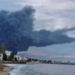 У Феодосії продовжується пожежа на нафтовому терміналі після атаки БпЛА / Фото