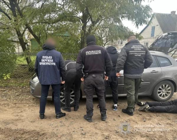 У Камінь-Каширському районі на гарячому затримали переправника та ухилянта2