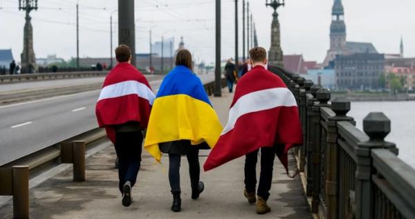 У Латвії хочуть урізати підтримку біженцям з України: що зміниться у 2026 році