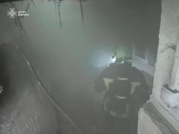 У Нововолинську горів підвал гуртожитку1