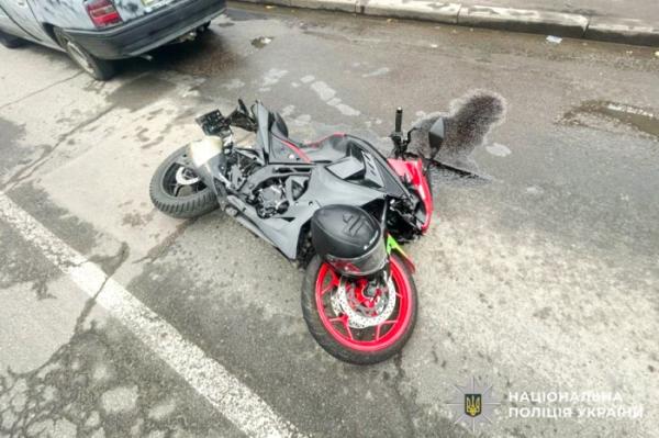 У Рівному 22-річний мотоцикліст травмувався під час обгону1