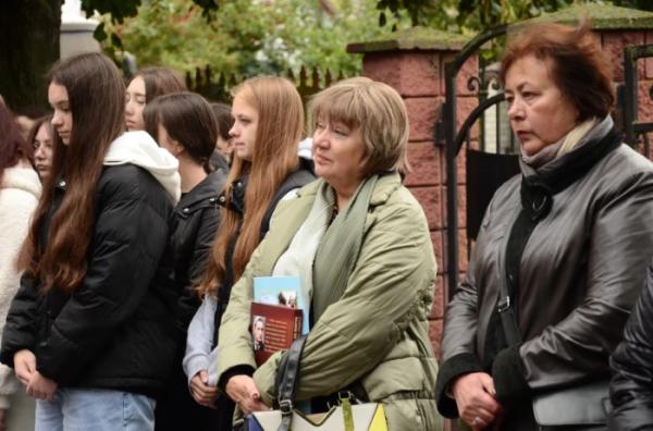 У Рівному відкрили меморіальну дошку захиснику України Богдану Гордійчуку5