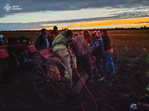 У селі Підліси дитині затиснуло руку в сівалці2