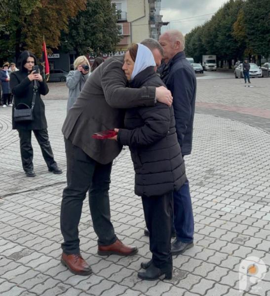 У Шептицькому рідним захисників вручили державні нагороди5