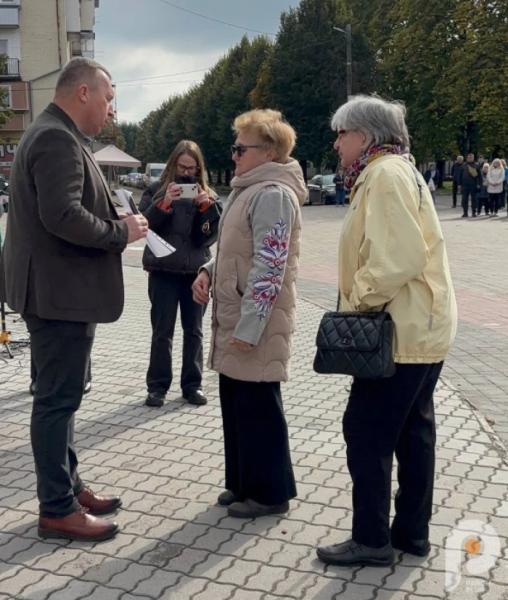 У Шептицькому рідним захисників вручили державні нагороди15
