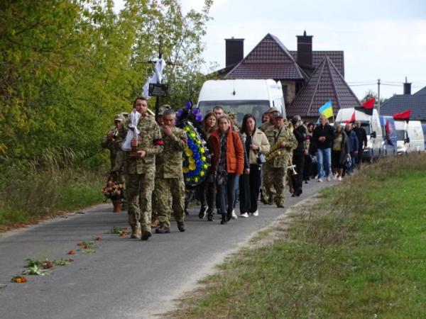 У Турійську попрощалися із захисником Михайлом Ткачуком22