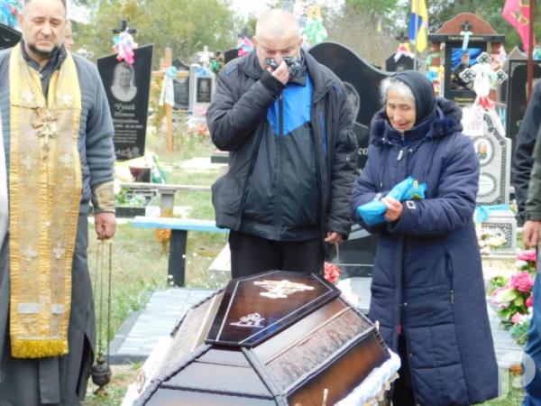 У Вичівці в останню путь провели молодшого сержанта Романа Улітка6