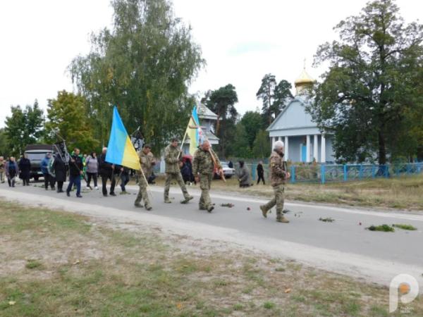 У Вичівці в останню путь провели молодшого сержанта Романа Улітка22