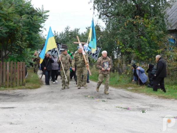 У Вичівці в останню путь провели молодшого сержанта Романа Улітка5