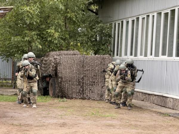 У Володимирському педколеджі запрацював сучасний навчальний осередок «Захист України»2
