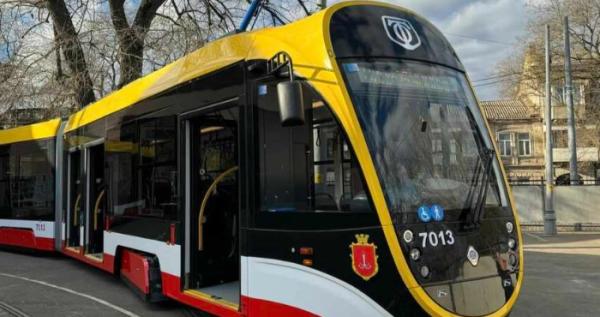 В Одесі через наслідки негоди змінили схеми руху автобусів та електротранспорту