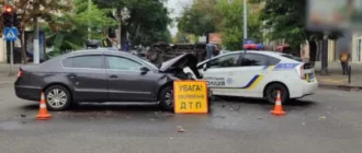 Внаслідок ДТП в Одесі до лікарні потрапили водій і семеро пасажирів мікроавтобуса