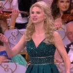 До сліз: співачка родом із України у Нідерландах виконала легендарний «Щедрик» та розповіла про походження пісні