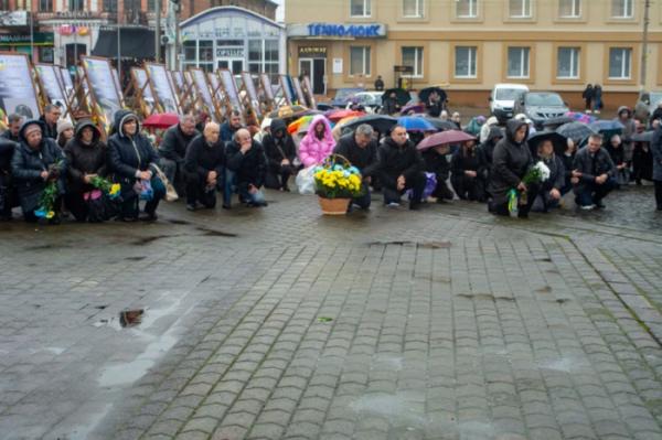 Дубно вшанувало пам’ять Віталія Шума, загиблого на Харківщині1