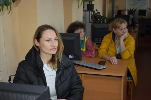 Голова ОДА Рудницький відвідав Володимир: зустрівся з переселенцями та пообіцяв ліфт у гуртожитку3