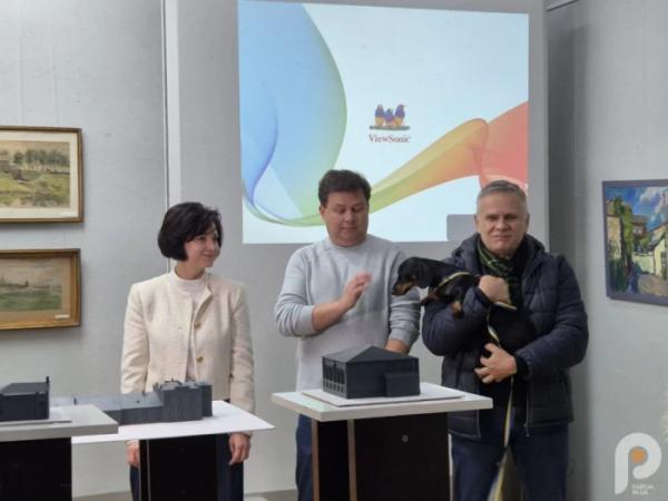 Команда Центру цифрової історії