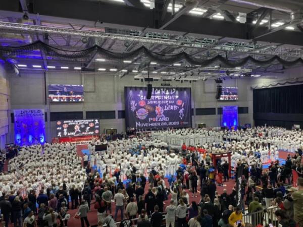 Юні каратистки Корецької ДЮСШ представили Україну на світових змаганнях у Польщі та здобули призове місце11