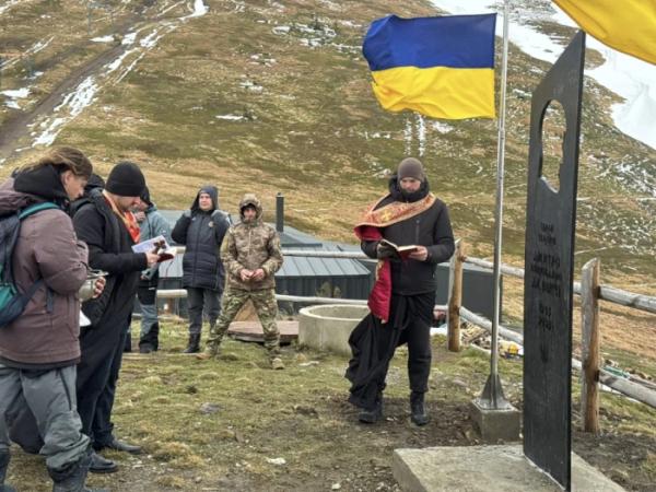 На Драгобраті відкрили пам’ятник герою України «Да Вінчі»2