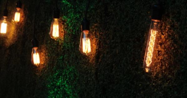 На Рівненщині 1 грудня вимикатимуть світло: графік стартує з 6 ранку