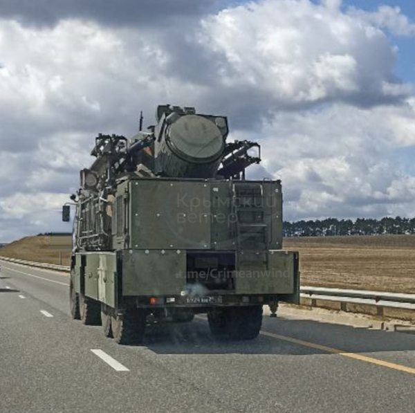 Окупанти перекидають ЗРК «Панцир-С1» у напрямку від Керчі до Сімферополя - соцмережі0