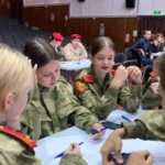 Окупанти в Генічеську в кінотеатрі «Україна» провели військово-ідеологічну гру для прокремлівського молодіжного руху