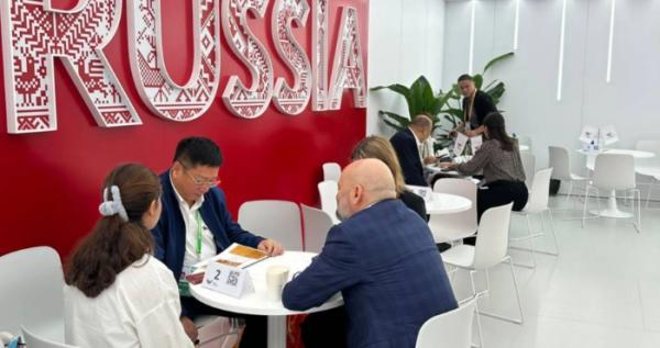 Підприємці в Китаї / Окупаційний Телеграм-канал