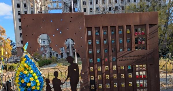 Миколаїв під обстрілами живе й деколонізується Миколаїв під обстрілами живе й деколонізується