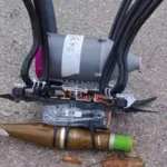 Російські терористи з дрона атакували автівку в Херсоні