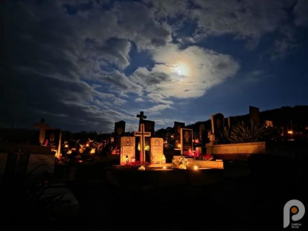 Світло свічок і тиша молитви: свалявчани відзначили День пам’яті померлих13