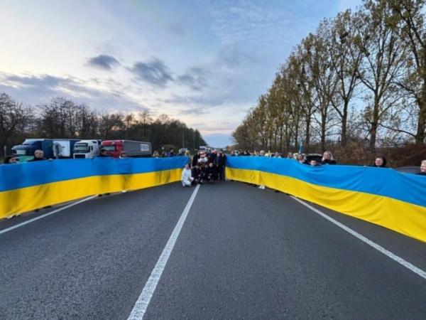 У Ковелі зустріли звільненого з російського полону Павла Подобеда4