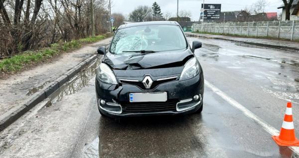 У Сарнах на переході водійка збила пішохідку, жінка загинула У Сарнах на переході водійка збила пішохідку, жінка загинула