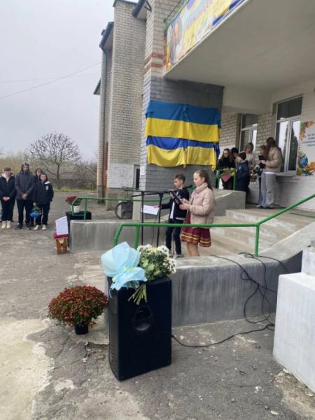 У Старокошарівській гімназії відкрили меморіальні дошки захисникам5