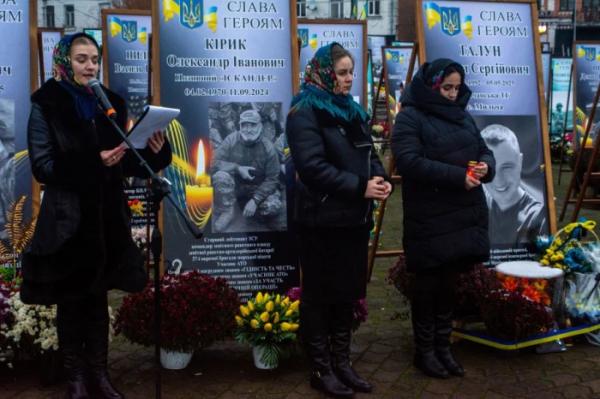 У світлі свіч скорботи: Дубенщина вшанувала пам’ять жертв Голодоморів2