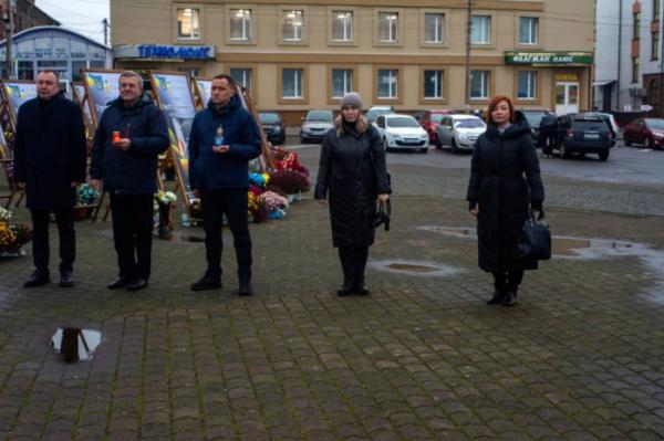 У світлі свіч скорботи: Дубенщина вшанувала пам’ять жертв Голодоморів6