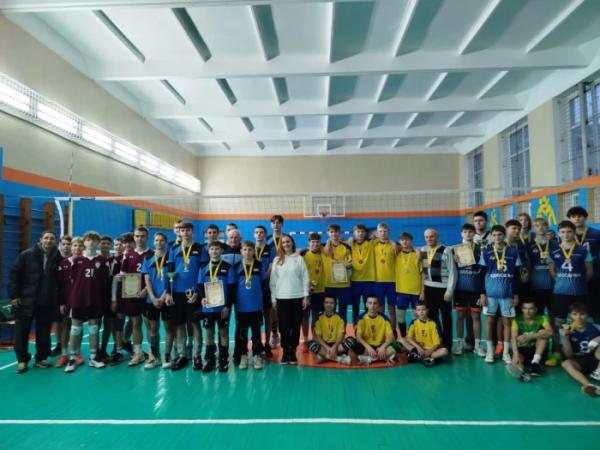 У волейбольному турнірі пам'яті тренера Петра Біляшевича змагалися команди з Рожища, Ратного, Ковеля та Луцька4